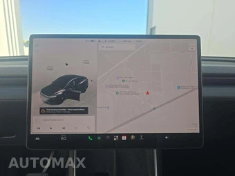 2026 Tesla Model Y Premium - miniatura 7