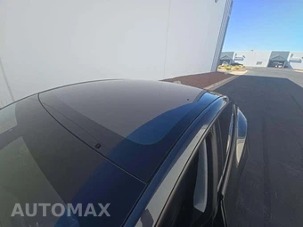 2026 Tesla Model Y Premium - miniatura 9