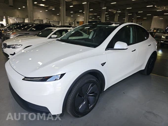 2026 Tesla Model Y Standard