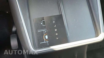 2026 Tesla Model Y Standard - miniatura 21