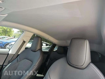 2026 Tesla Model Y Standard – miniatura 11