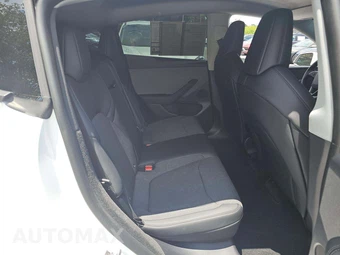 2026 Tesla Model Y Standard – miniatura 17