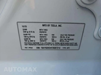 2026 Tesla Model Y Standard – miniatura 5