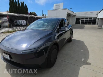 2026 Tesla Model Y Standard
