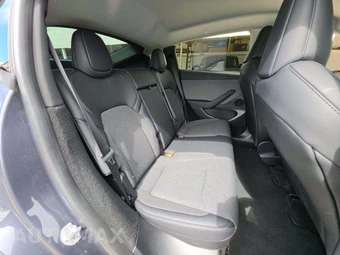 2026 Tesla Model Y Standard – miniatura 14