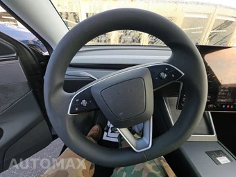2026 Tesla Model Y Standard - miniatura 10