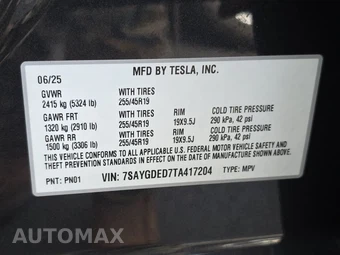 2026 Tesla Model Y Standard - miniatura 14