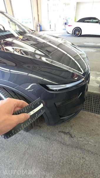 2026 Tesla Model Y Standard - miniatura 21
