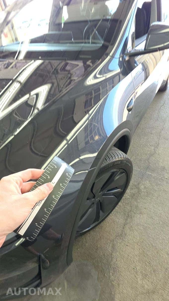 2026 Tesla Model Y Standard - miniatura 23