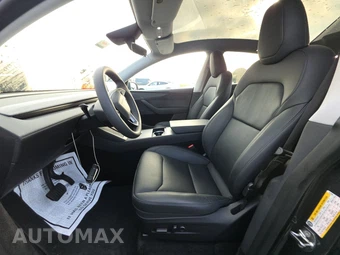 2026 Tesla Model Y Standard - miniatura 7
