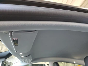 2026 Tesla Model Y Standard – miniatura 14
