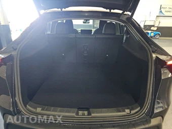 2026 Tesla Model Y Standard – miniatura 17