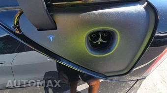 2026 Tesla Model Y Standard - miniatura 18