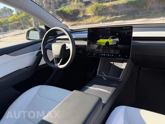 2026 Tesla Model Y Standard – miniatura 10