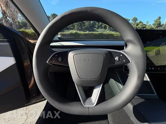 2026 Tesla Model Y Standard – miniatura 11