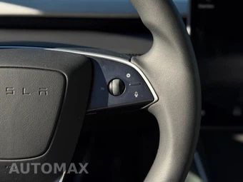 2026 Tesla Model Y Standard – miniatura 13