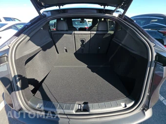 2026 Tesla Model Y Standard - miniatura 16
