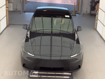 2026 Tesla Model Y Standard - miniatura 2
