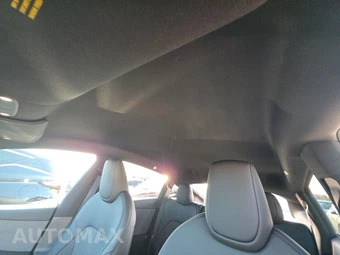 2026 Tesla Model Y Standard - miniatura 20