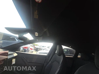 2026 Tesla Model Y Standard - miniatura 18