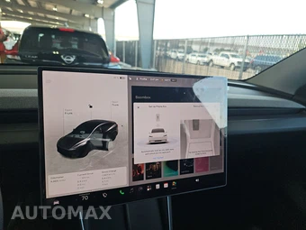 2026 Tesla Model Y Standard - miniatura 12