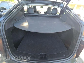 2026 Tesla Model Y Standard – miniatura 14