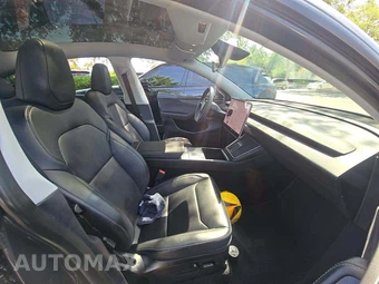 2026 Tesla Model Y Standard – miniatura 19
