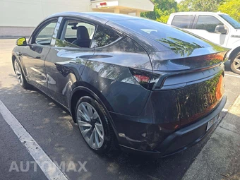 2026 Tesla Model Y Standard – miniatura 2