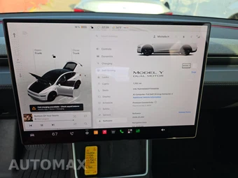 2026 Tesla Model Y Standard - miniatura 11