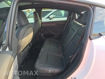 2026 Tesla Model Y Standard - miniatura 13