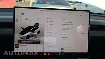 2026 Tesla Model Y Standard - miniatura 17