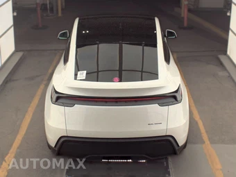 2026 Tesla Model Y Standard - miniatura 5