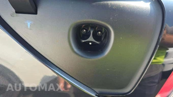 2026 Tesla Model Y Standard - miniatura 19