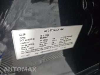 2026 Tesla Model Y Standard – miniatura 14