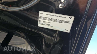 2026 Tesla Model Y Standard – miniatura 17