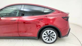 2026 Tesla Model Y Standard – miniatura 10