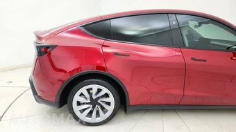 2026 Tesla Model Y Standard – miniatura 12