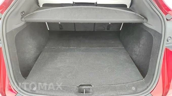 2026 Tesla Model Y Standard – miniatura 15