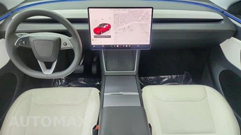 2026 Tesla Model Y Standard – miniatura 19