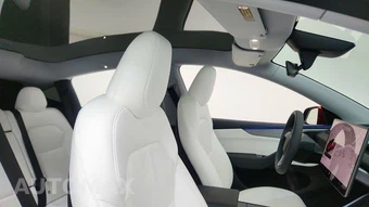 2026 Tesla Model Y Standard – miniatura 21