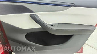 2026 Tesla Model Y Standard – miniatura 23