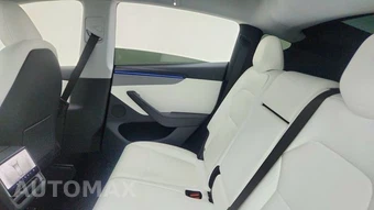 2026 Tesla Model Y Standard – miniatura 28