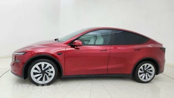 2026 Tesla Model Y Standard – miniatura 3