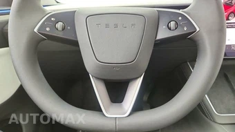 2026 Tesla Model Y Standard – miniatura 40
