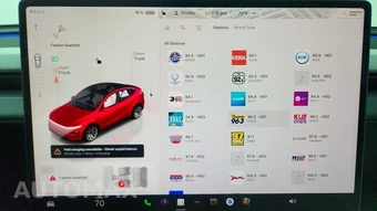 2026 Tesla Model Y Standard – miniatura 45