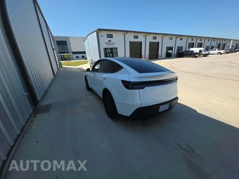 2026 Tesla Model Y Standard - miniatura 2