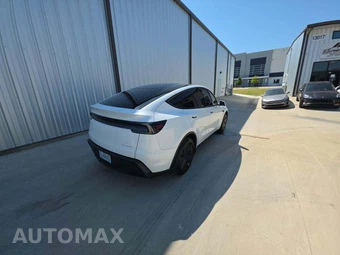 2026 Tesla Model Y Standard - miniatura 3