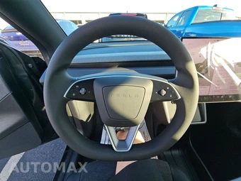 2026 Tesla Model Y Standard - miniatura 10