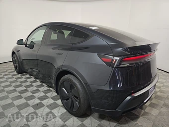 2026 Tesla Model Y Standard – miniatura 6