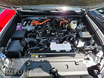 2026 Toyota 4Runner i-FORCE MAX Platinum - miniatura 21